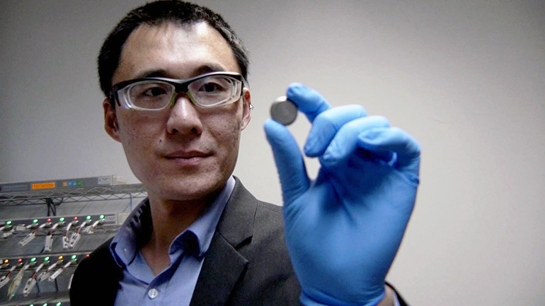 Dr. Jian Liu conducts research in materials and interface design for next-generation battery technologies.